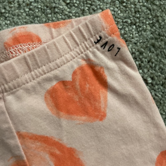 2 matching baby girl sets/ bundle of 2 outfits pant with matching tops - Picture 5 of 7